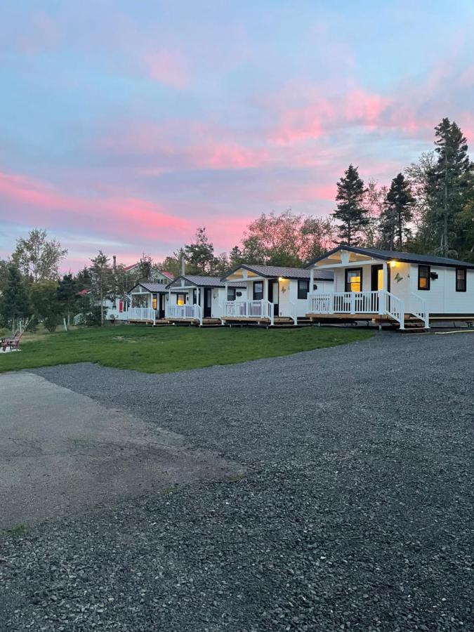 ביי - סאינטה - קתרין Les Chalets De La Colline Inc מראה חיצוני תמונה